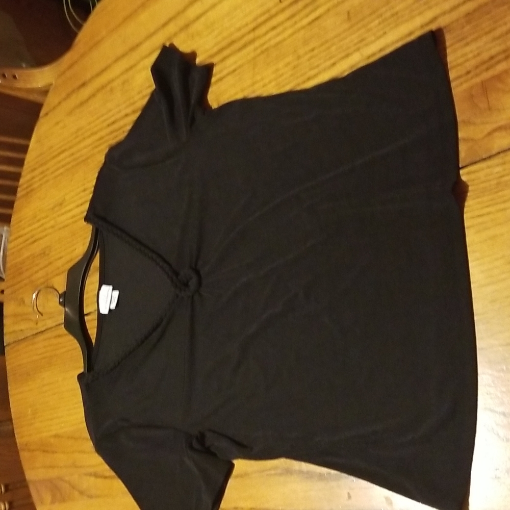 Women's M black nylon/spandex braided v neck top, short sleeves, Jaclyn Smith.